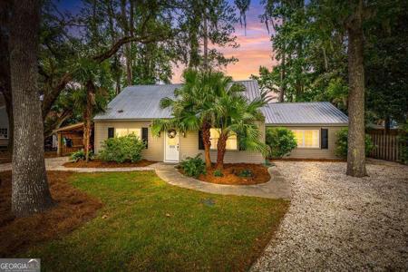 205 Palmetto Street, St. Simons GA 31522