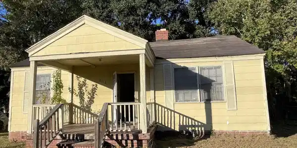 2112 Capital Street, Savannah GA 31404