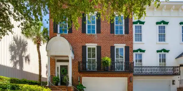 42 Chaucer Street, Savannah GA 31410