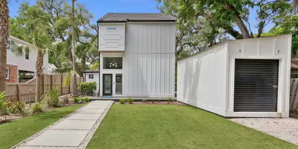 113 Peachtree Street, St. Simons GA 31522