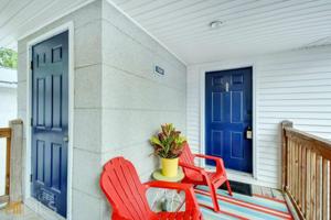 708 E Island Square Drive