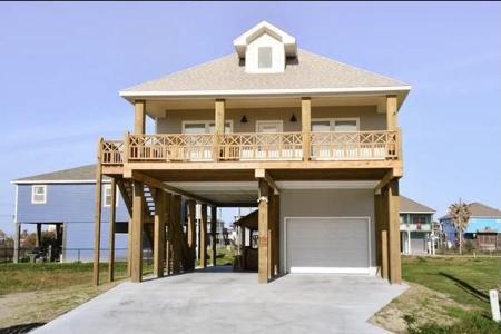978 Tidelands Drive