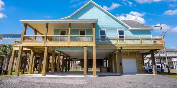 2640 Whitecap