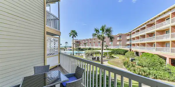 6300 Seawall Blvd