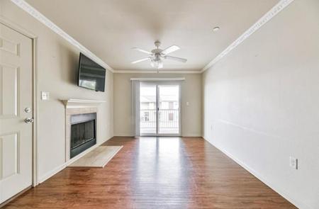 7600 Emmett F Lowry Expressway