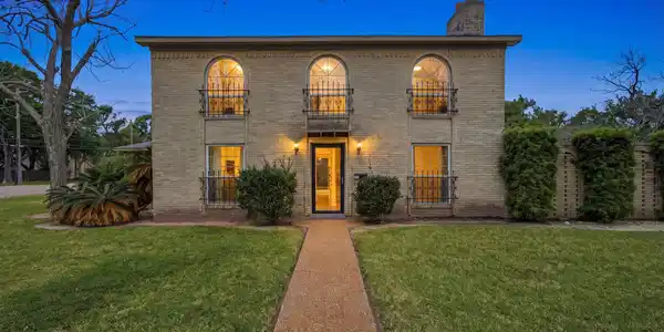 1124 Estate Drive