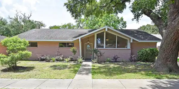 2033 Willow Wisp Drive