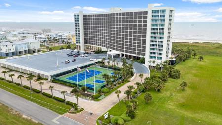 1401 E Beach Drive