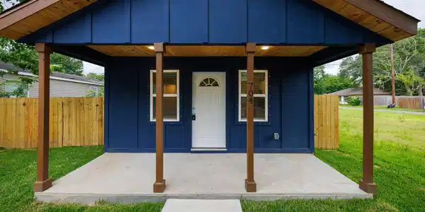 704 Travis Street