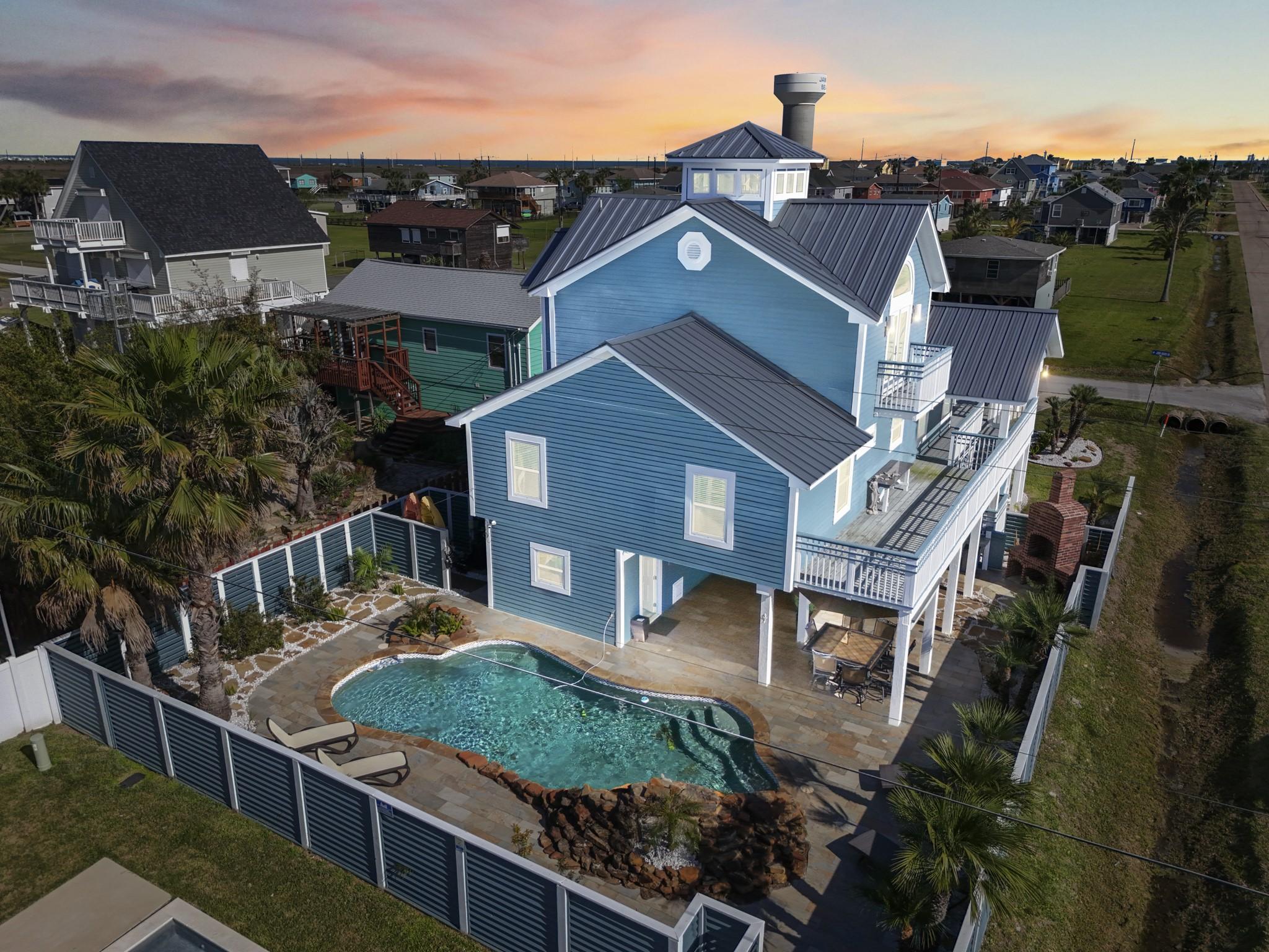 Image 2: Welcome to your next Vacation Home!