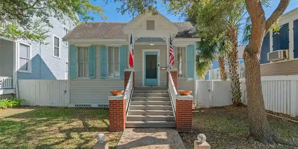 923 Church Street