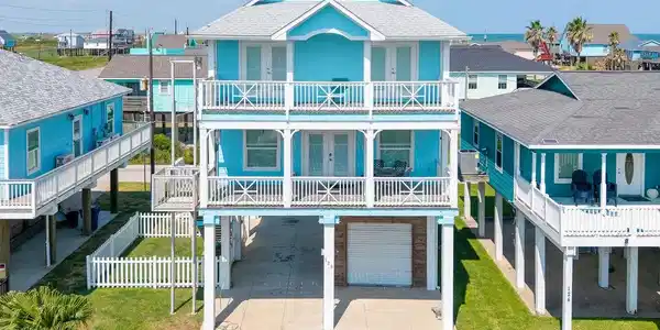 128 Mar Vista Court