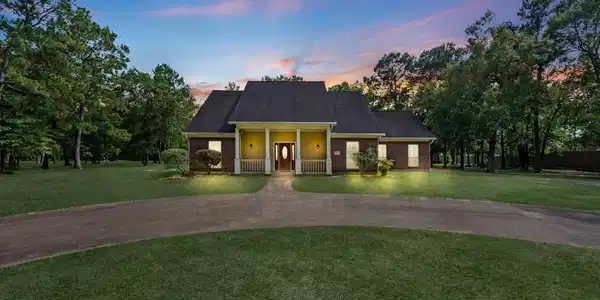 205 Mohawk Lane