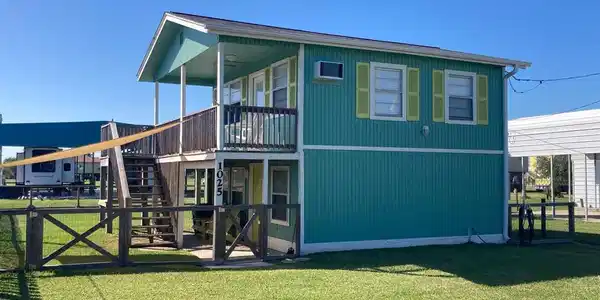 1025 EAST RD