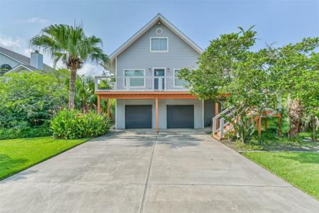 208 Baywood Street