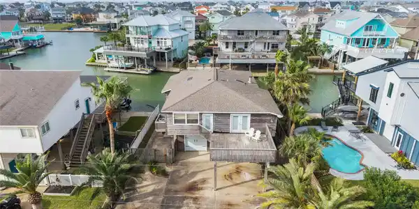 523 Paradise Drive