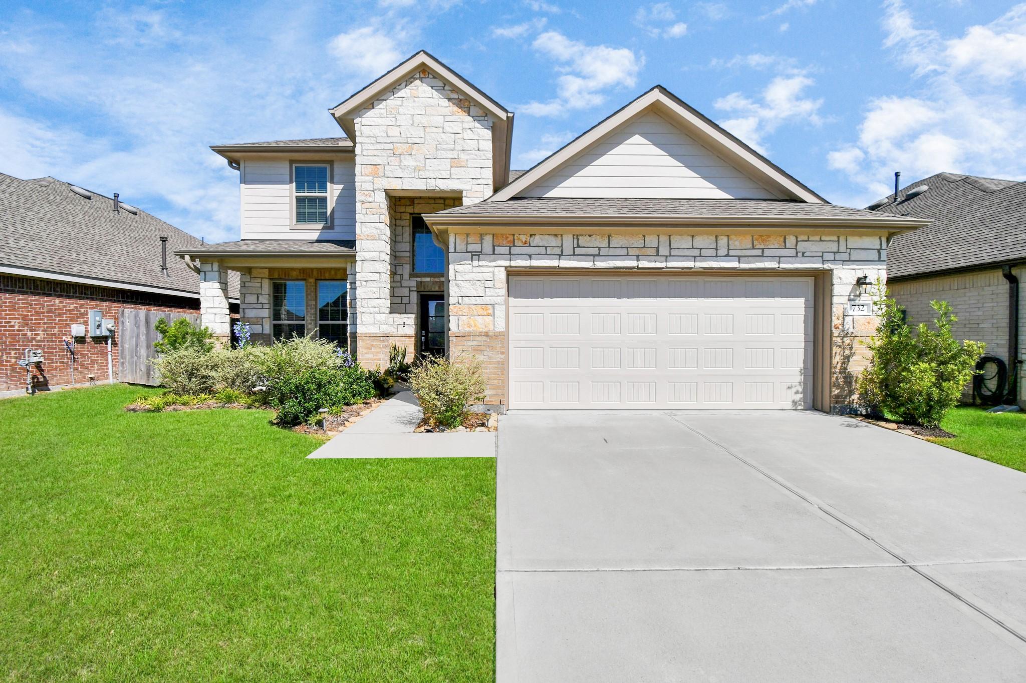 Image 3: This beautiful home Built in 2022 with a Front and