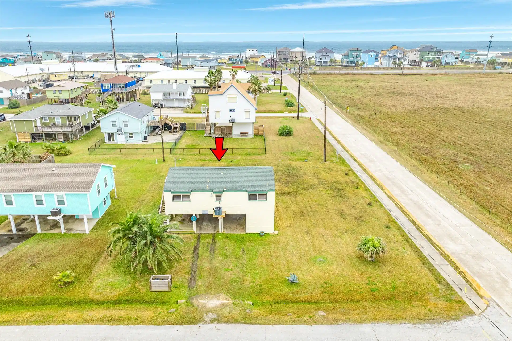 Image 1: Great corner lot location and Gulf views from the