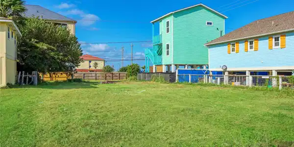Image 3: The lot can be split into smaller lots.