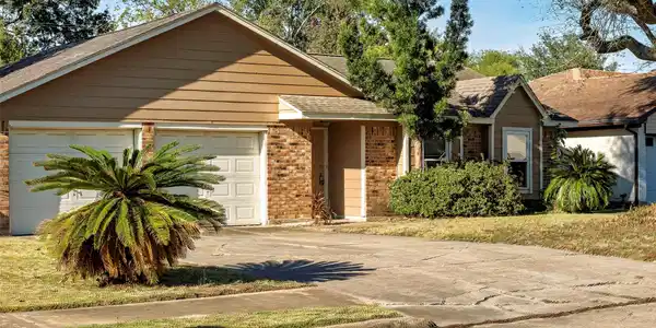 408 Travis Street