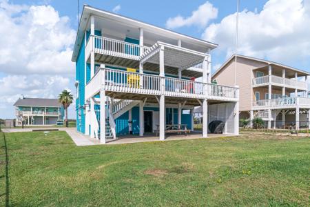 3212 Castle Drive