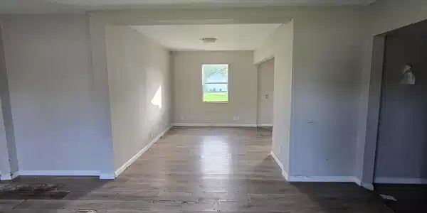 Image 2: Living Area