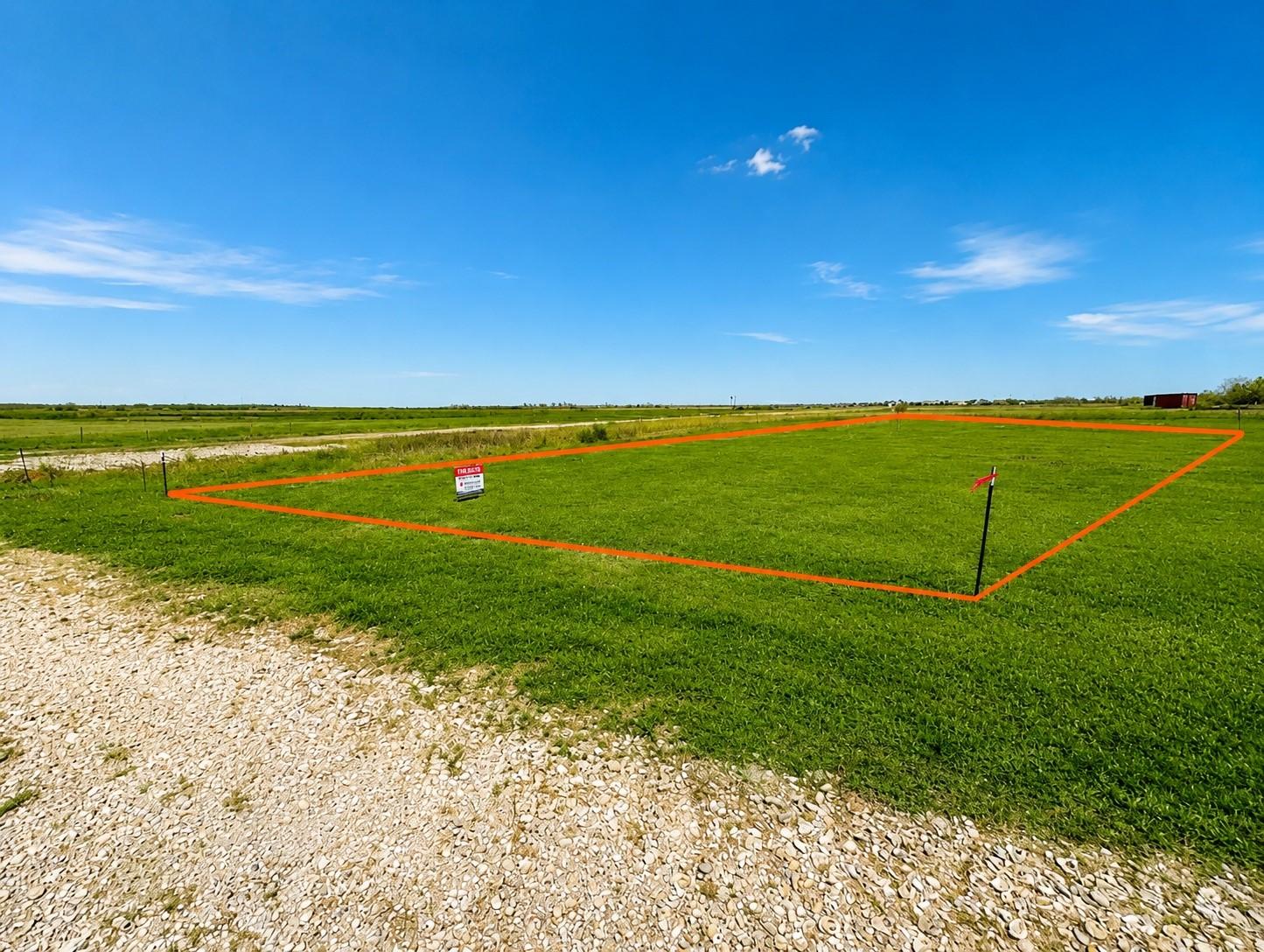 Image 4: Ground-level view of Lot 6C with the approximate p