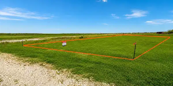 Image 4: Ground-level view of Lot 6C with the approximate p
