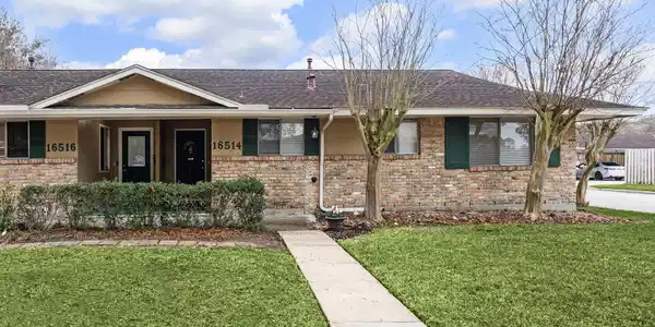 16514 Diana Lane