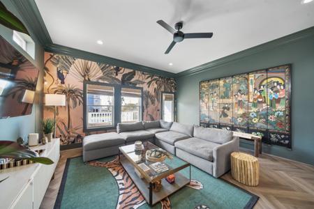 2307 Bernardo De Galvez Avenue