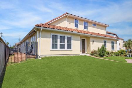 7 W Oaks Drive