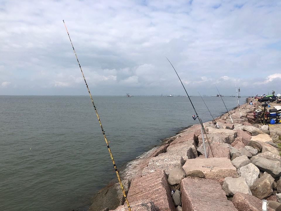 Image 4: The Texas City Dike is the longest man made fishin