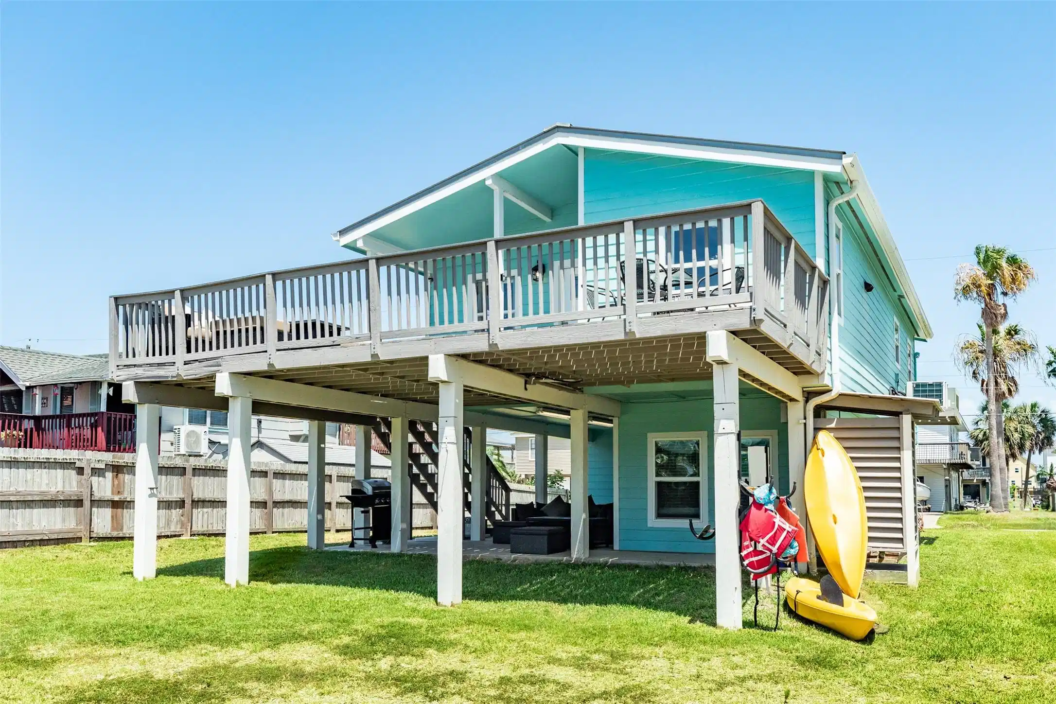 Image 1: Beautiful canal side home in Jamaica Beach