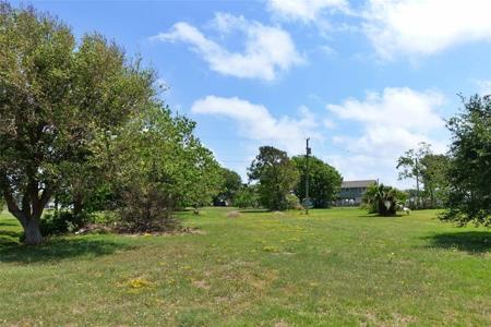 830 Bayview Drive