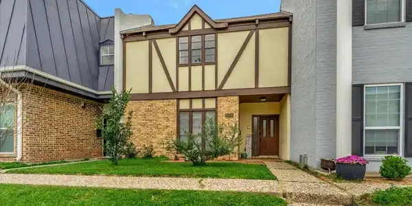 1613 Saxony Lane