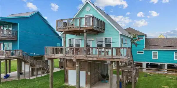 130 Beachcomber Avenue