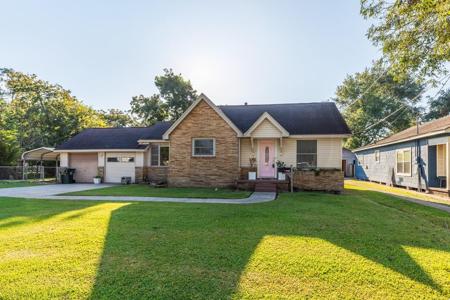 6438 Washington Street