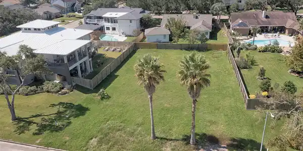 18646 Upper Bay Road