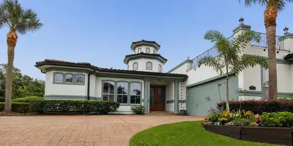 537 Villa Drive