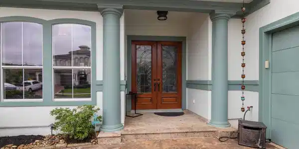 Image 3: Front door