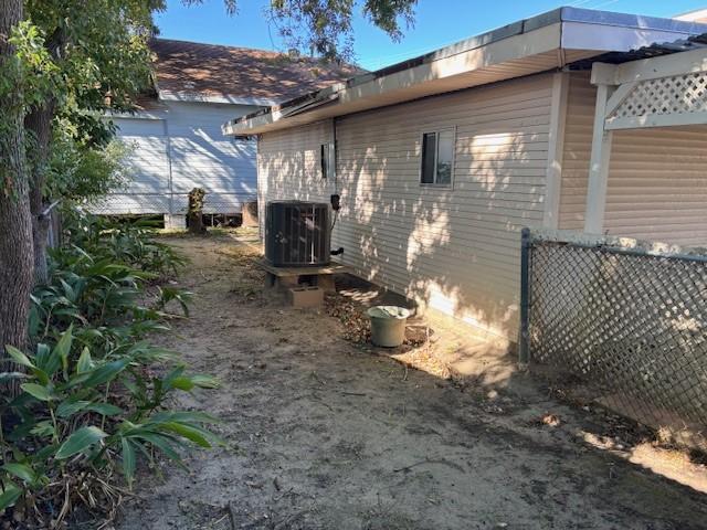 Image 3: Rear yard