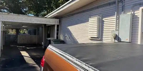 Image 4: East side driveway