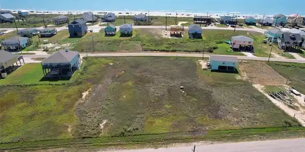 Image 2: Aerial of the 2-connected lots in which may be div