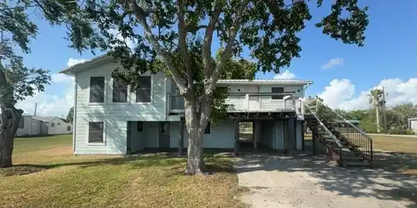 50 N Vivian Stevens Street