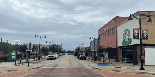 Image 2: Right in the heart of the ARTS District