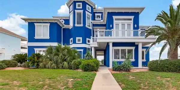 20719 E Sunset Bay Drive