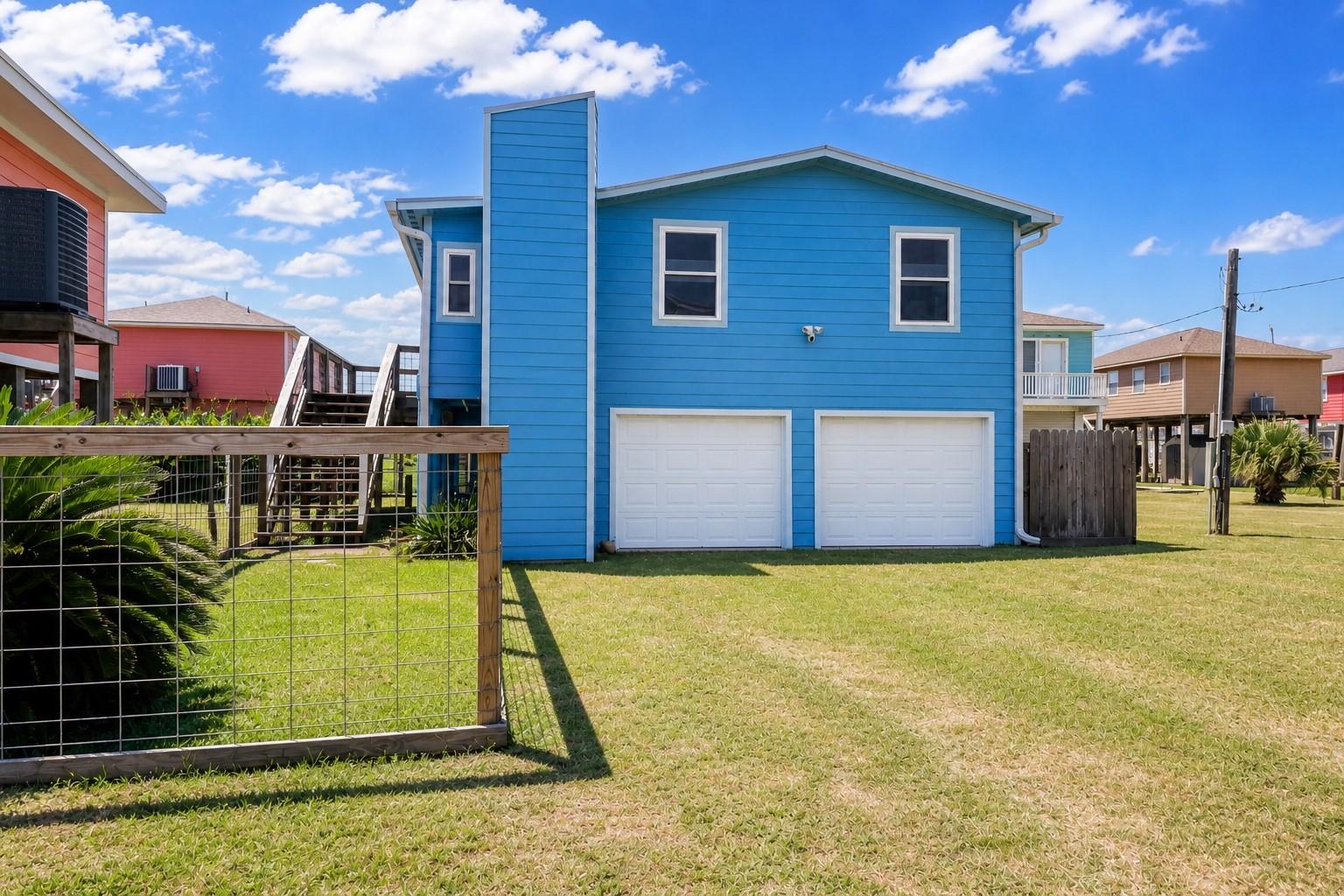 Image 1: FENCED IN AREA FOR PETS