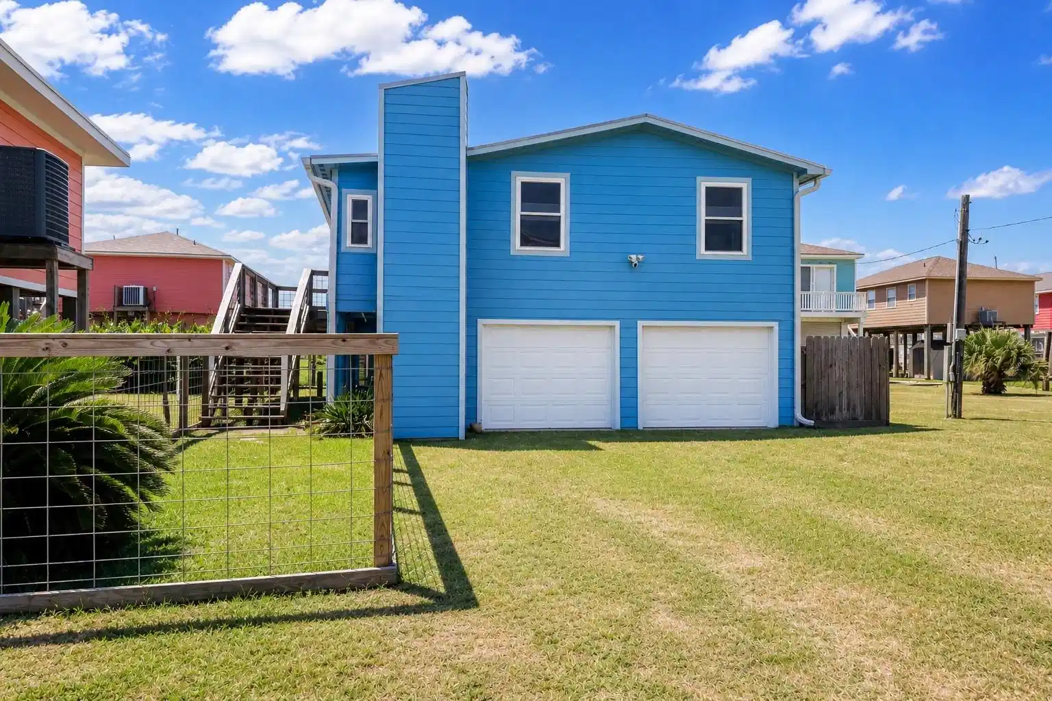 Image 1: FENCED IN AREA FOR PETS