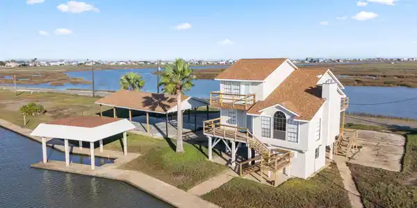 Image 3: Canal View