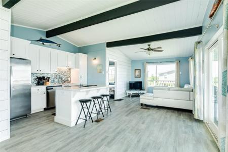 4022 San Jacinto Drive